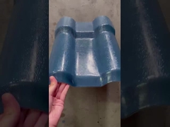 Ekspozycja dachówek z żywicy syntetycznej